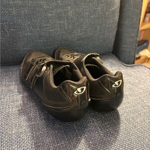 LIKE NEW! Giro Sentrie Techlace cycling shoes: 43 EU - 3hole cleat compatible